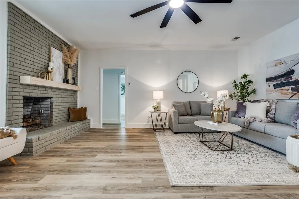 2104 Willowbrook Way