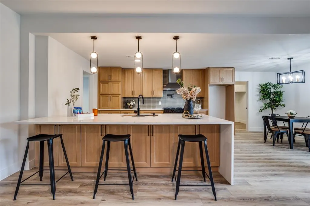 2104 Willowbrook Way