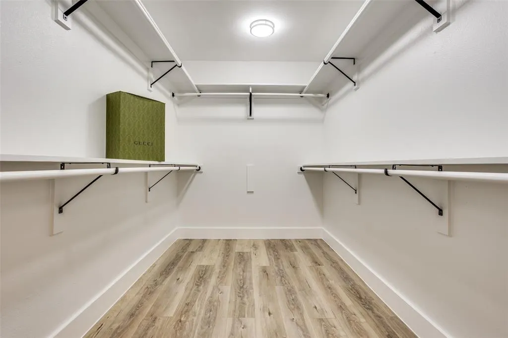 2104 Willowbrook Way