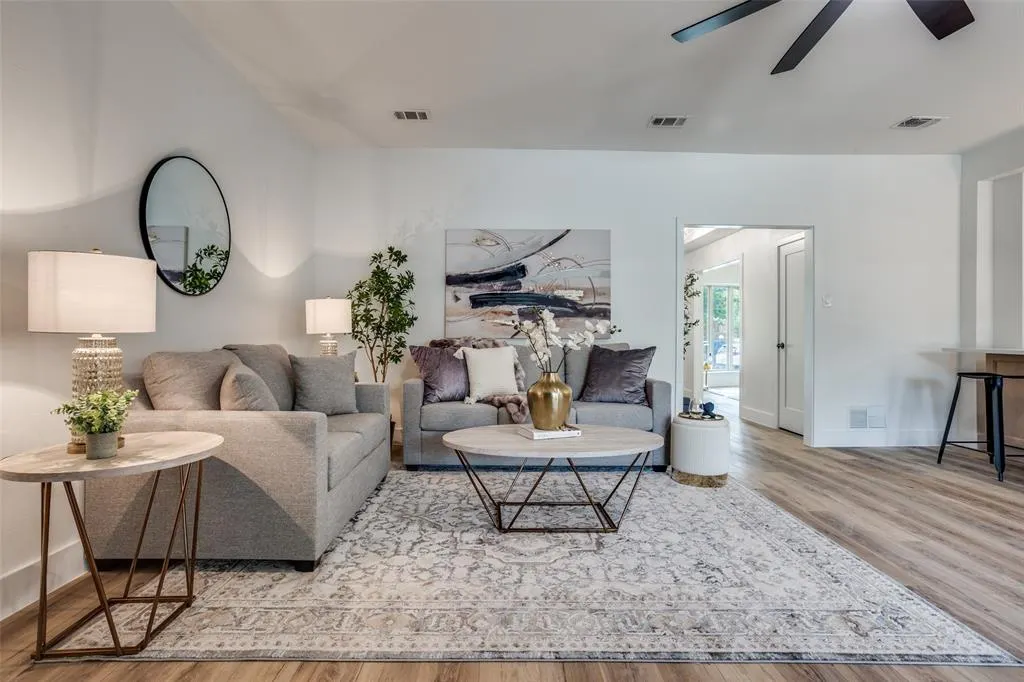 2104 Willowbrook Way