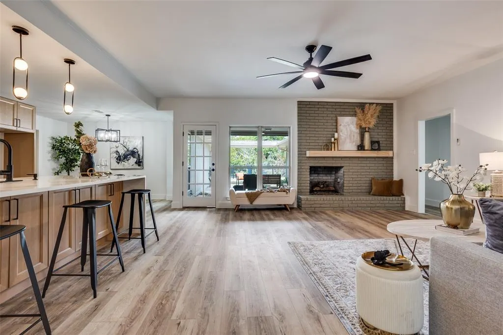 2104 Willowbrook Way