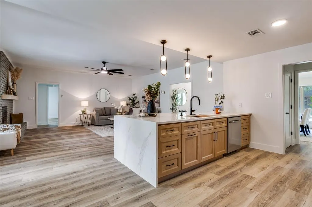 2104 Willowbrook Way