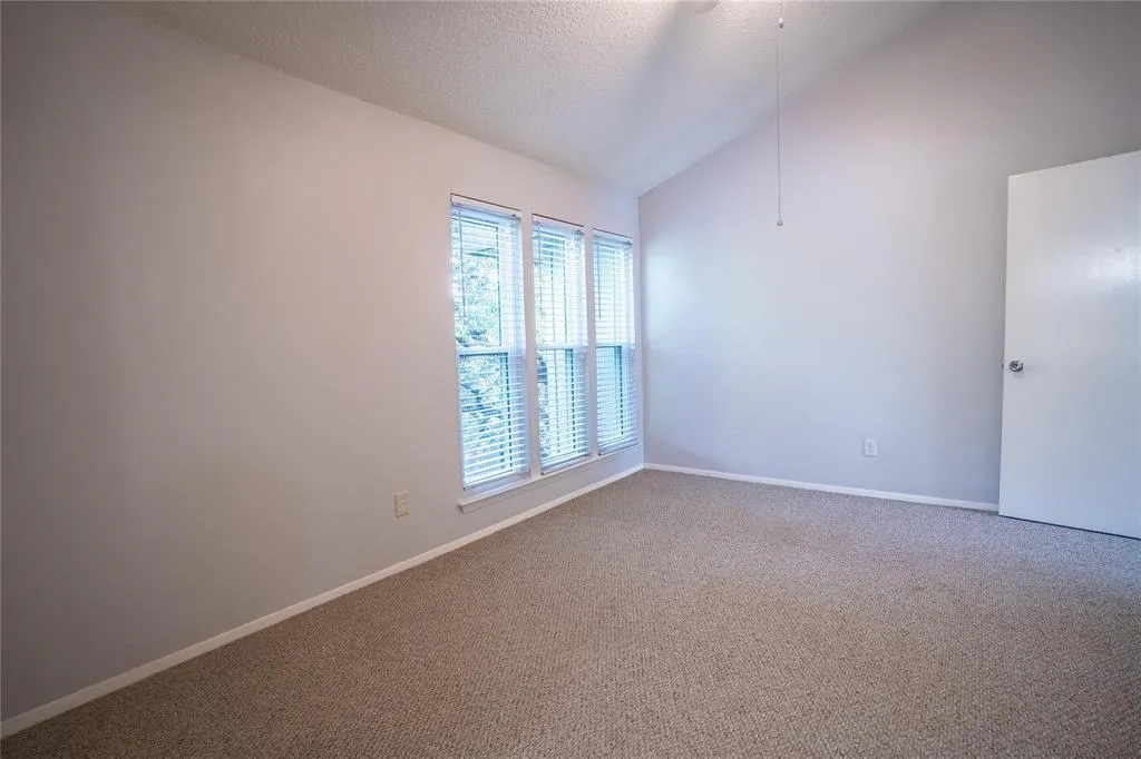 4020 Holland Avenue, #202
