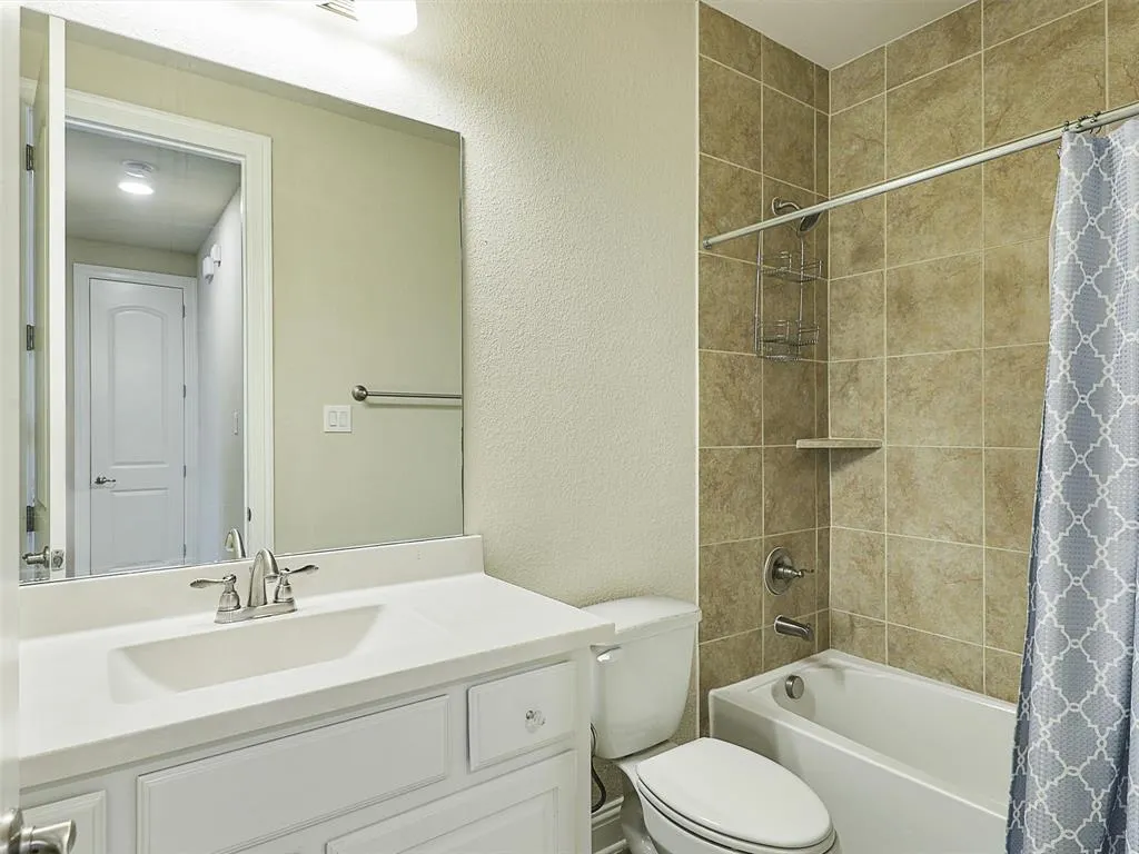 4901 Dolorosa Lane