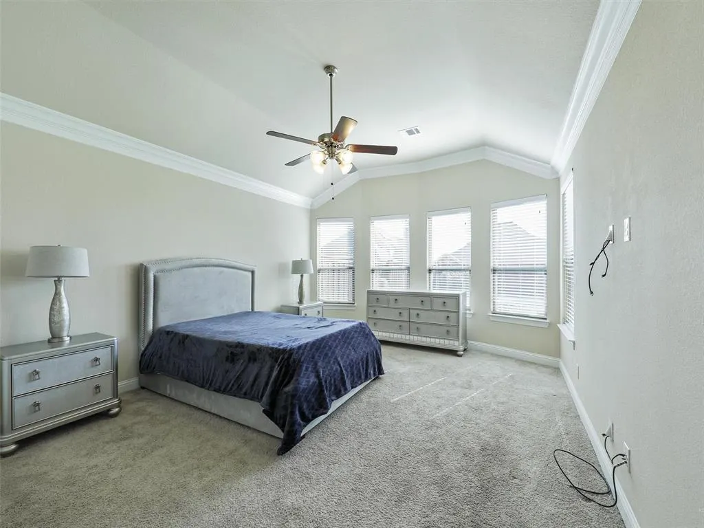 4901 Dolorosa Lane