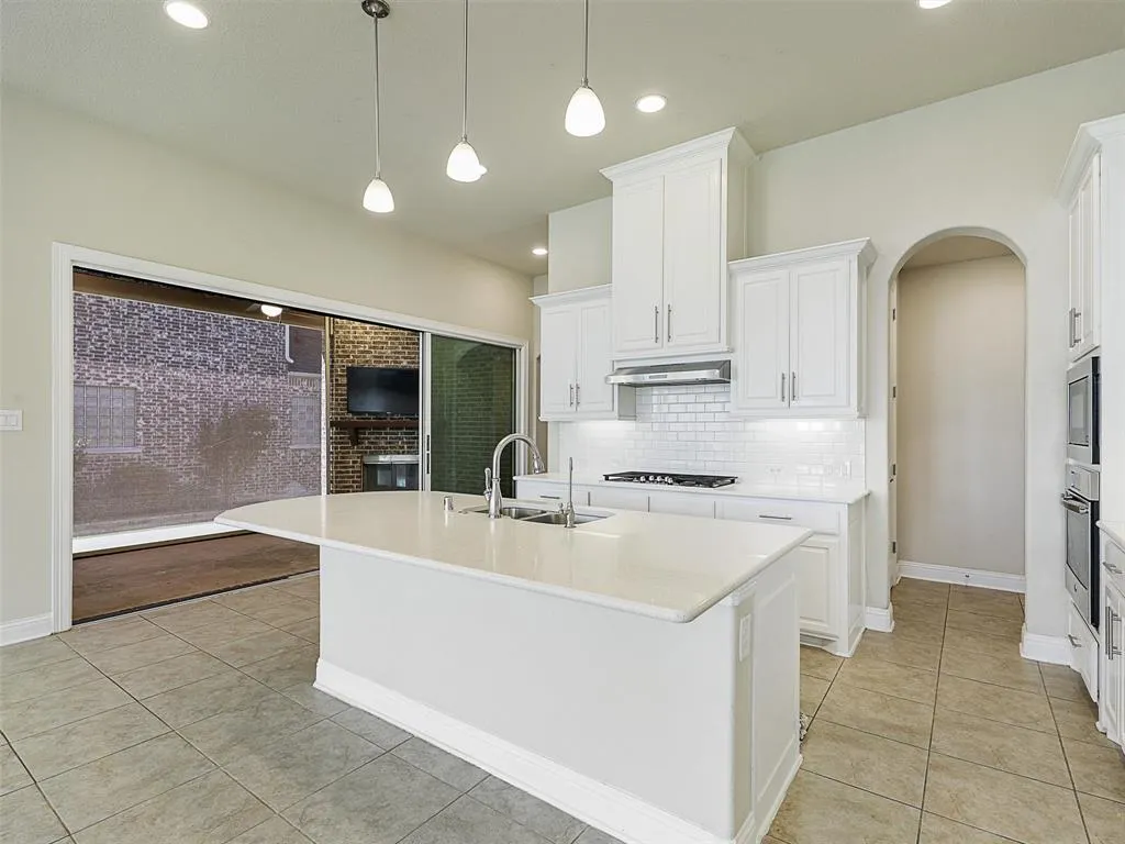 4901 Dolorosa Lane