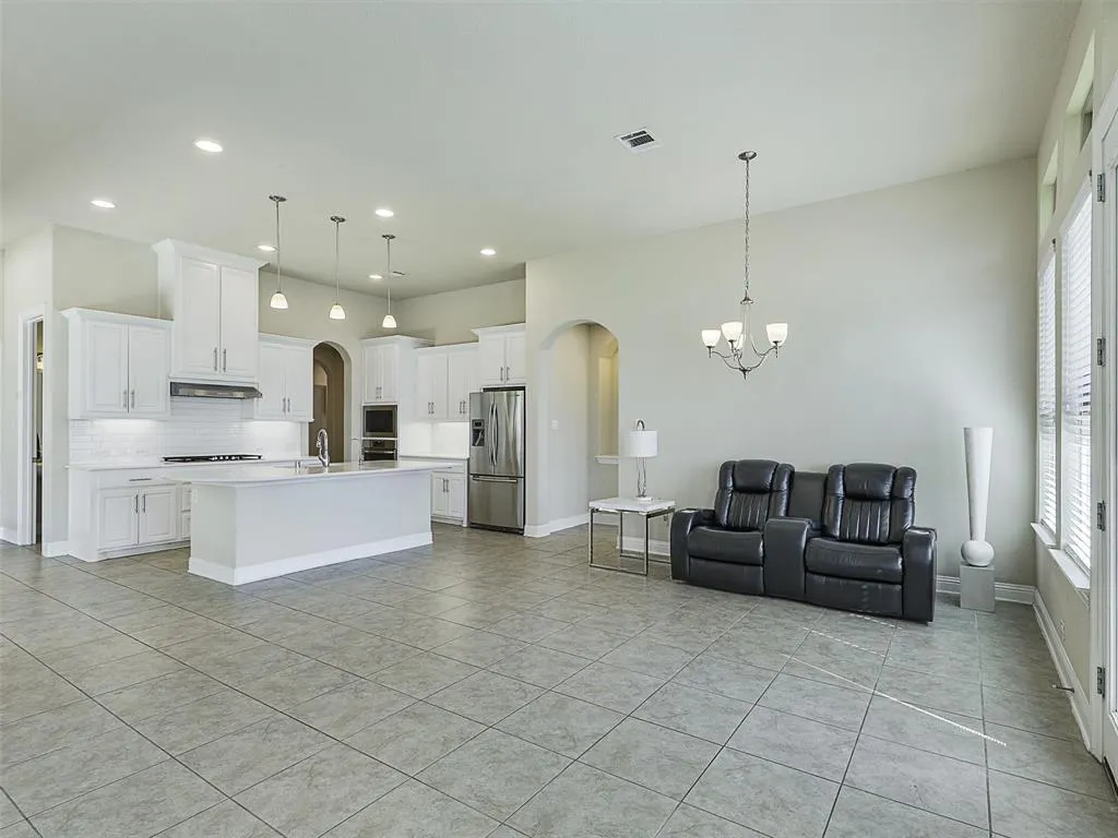 4901 Dolorosa Lane