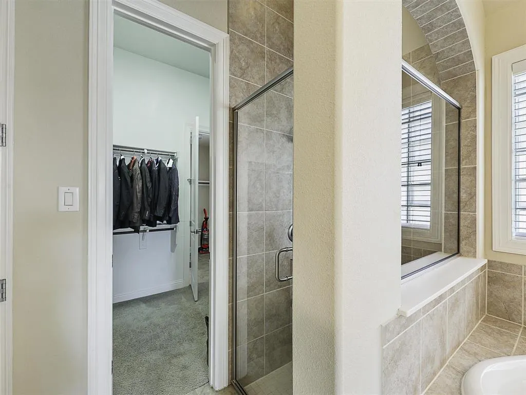 4901 Dolorosa Lane