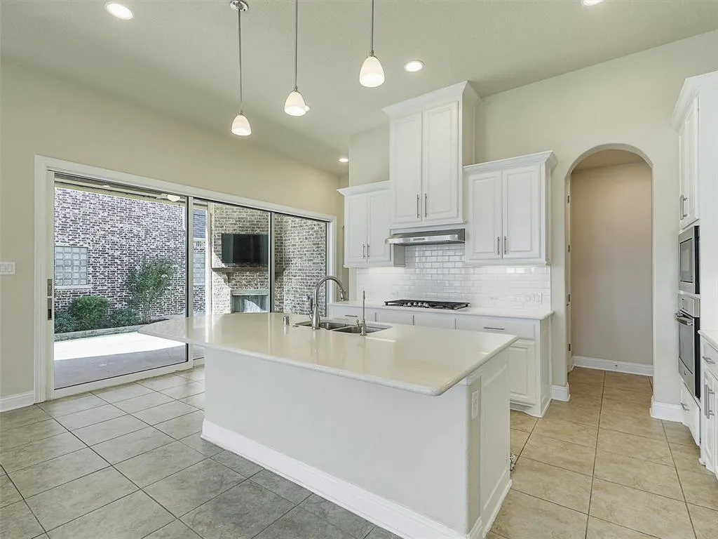 4901 Dolorosa Lane