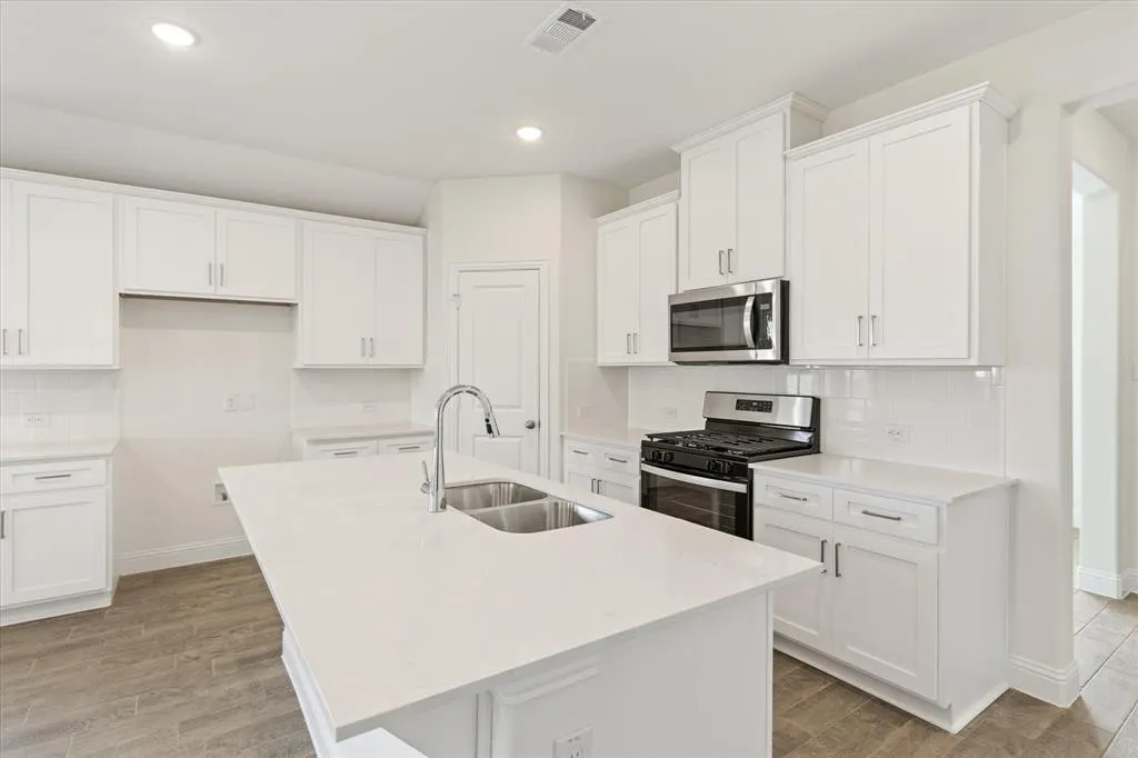 608 Amenduni Lane