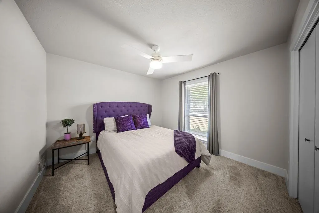 900 E Spring Valley Road