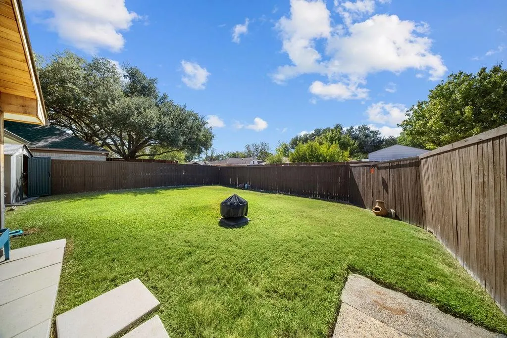 900 E Spring Valley Road