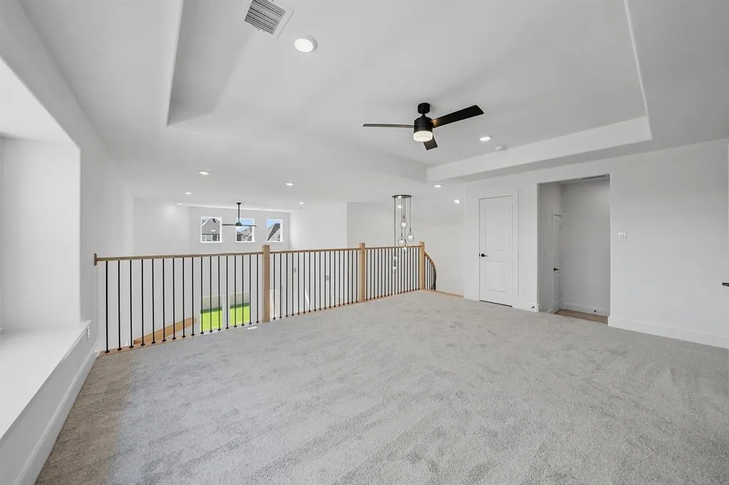 587 Mayfair Lane