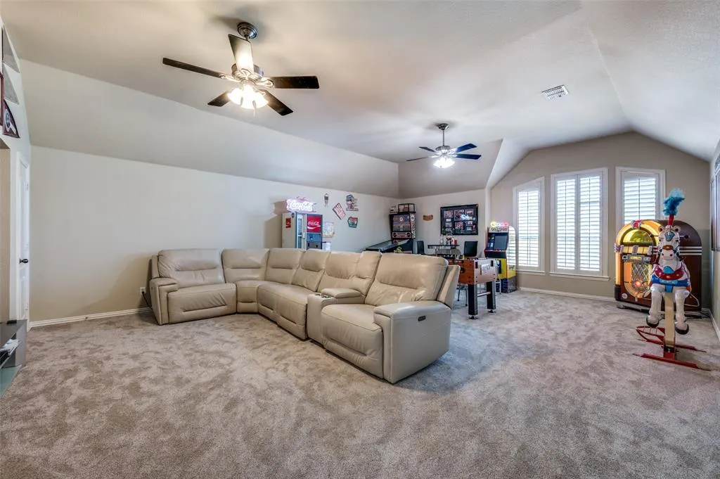 3325 Nutmeg Circle