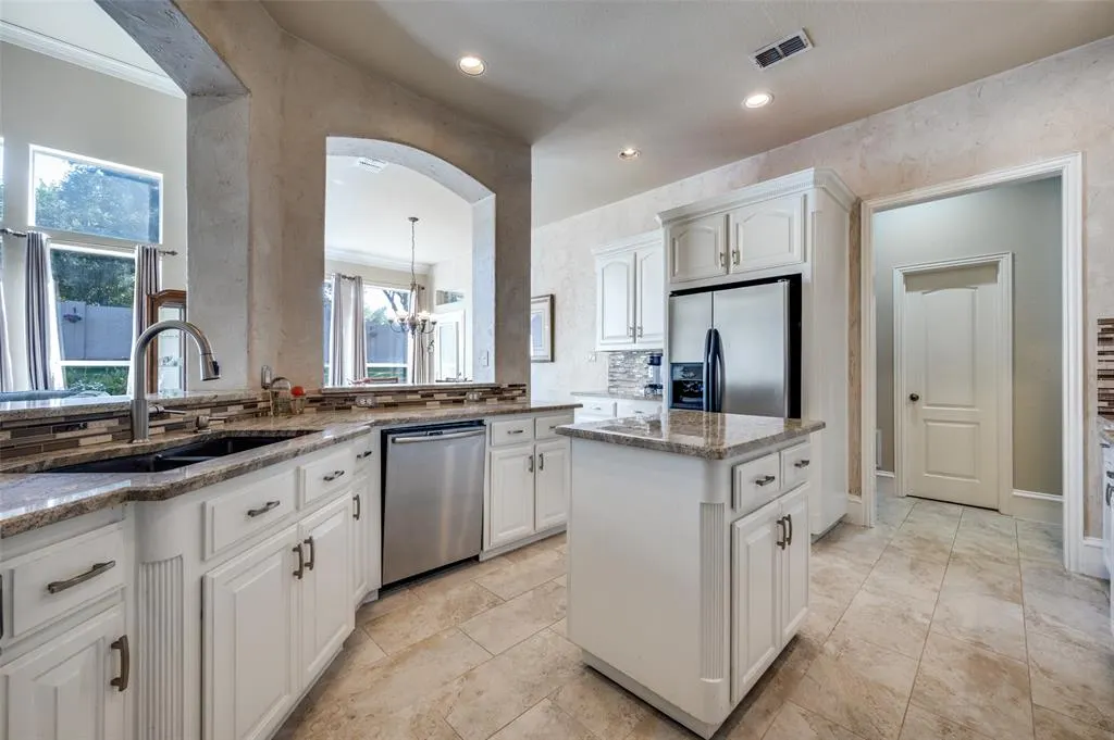 3325 Nutmeg Circle