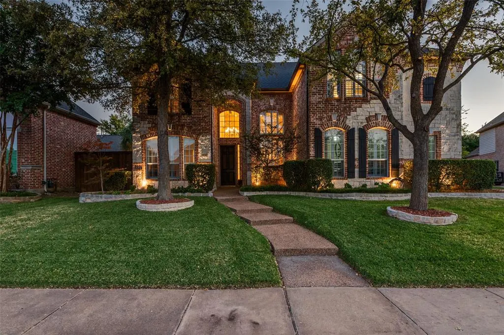 3325 Nutmeg Circle