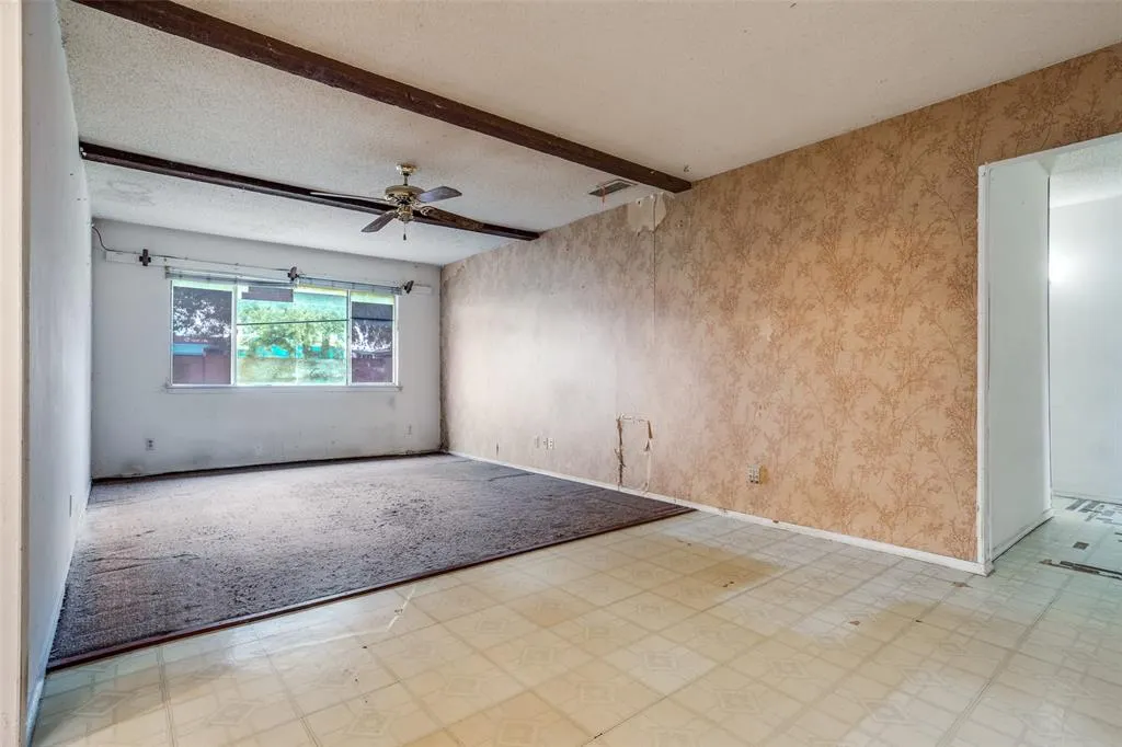 909 E Belt Line Road