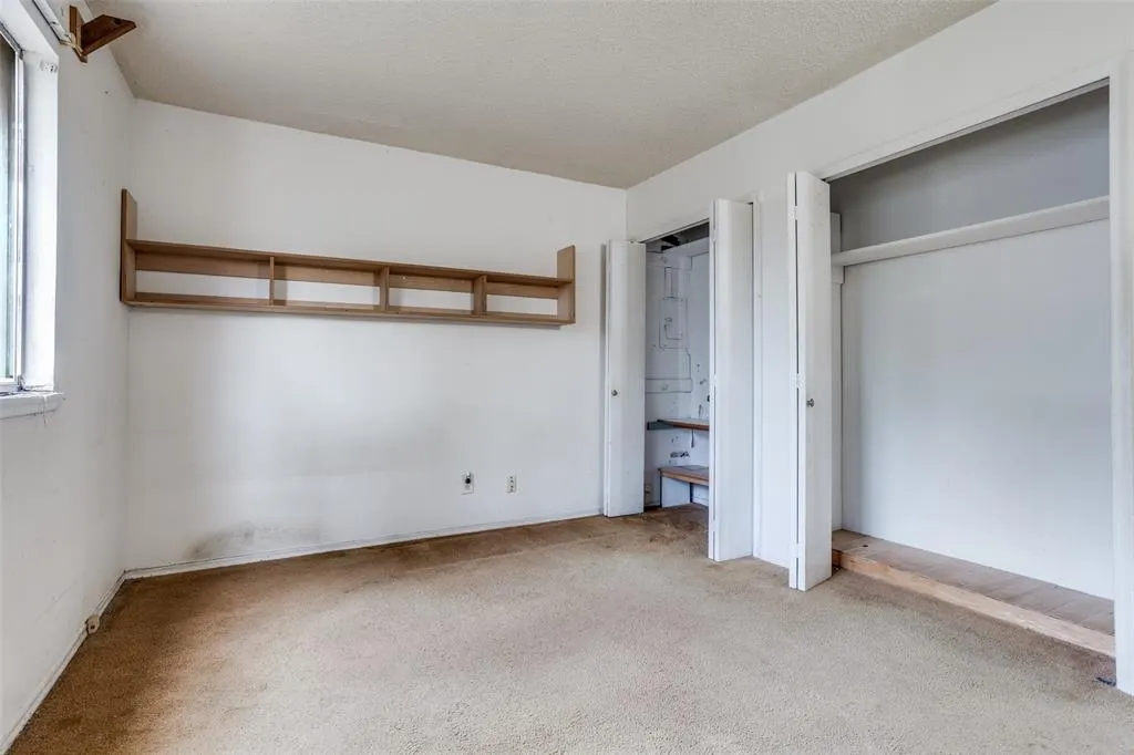 909 E Belt Line Road