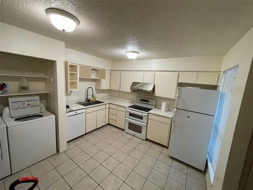 2313 Trellis Place