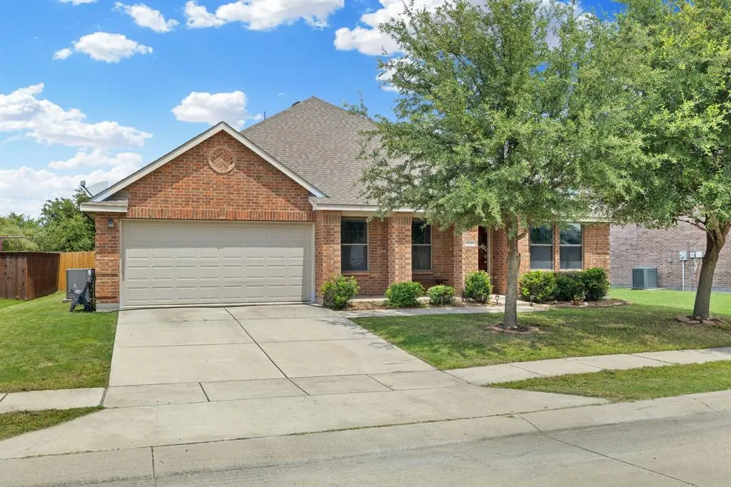 5640 Lincolnwood Drive