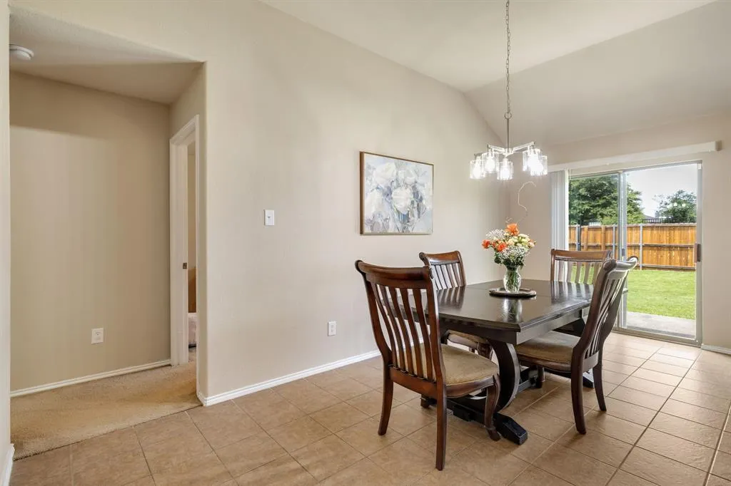 5640 Lincolnwood Drive