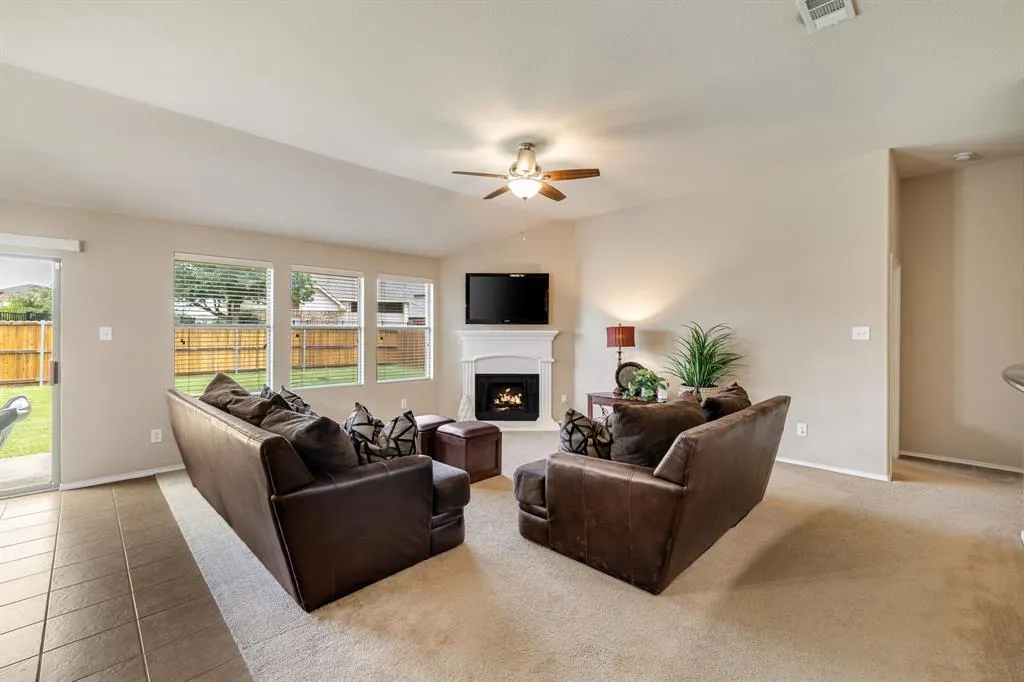 5640 Lincolnwood Drive