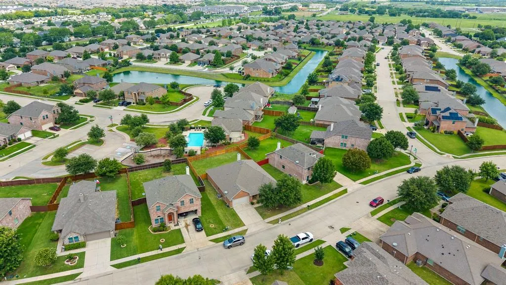 5640 Lincolnwood Drive