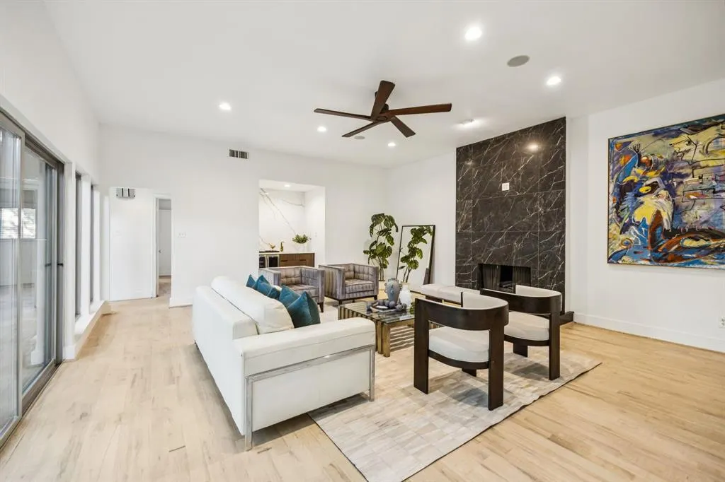 9415 Hill View Drive
