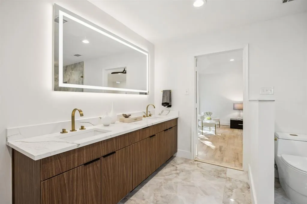 9415 Hill View Drive