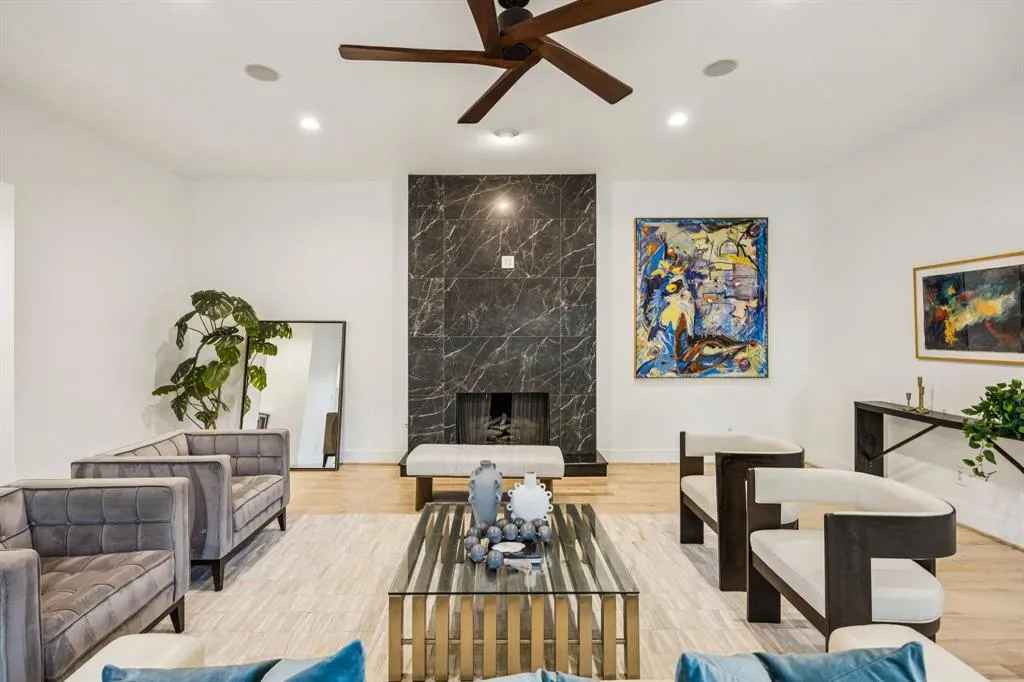 9415 Hill View Drive