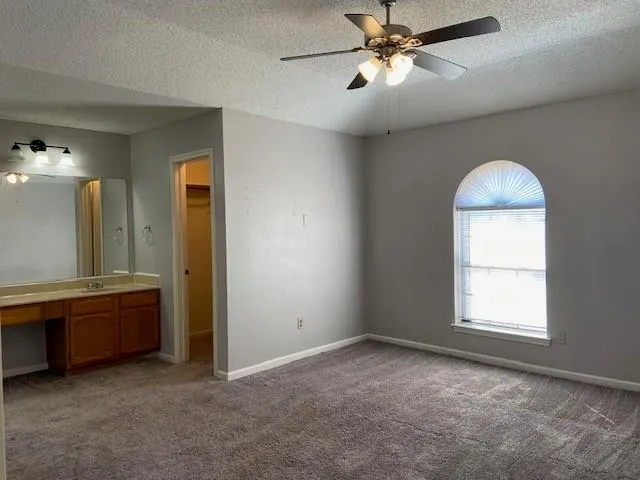 7808 Slater Trail