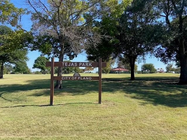 7808 Slater Trail