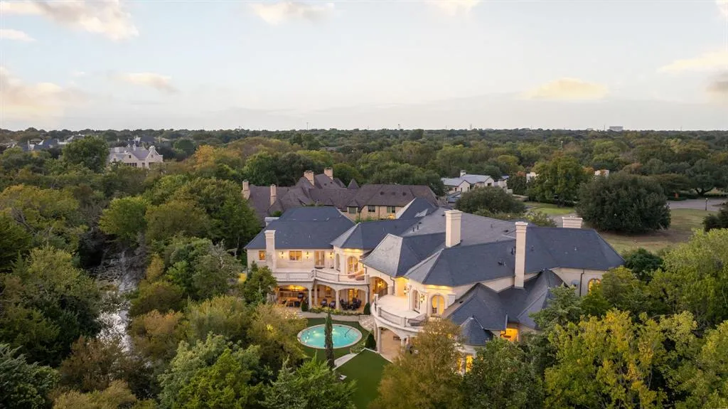 10617 Bridge Hollow Court