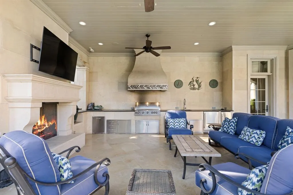10617 Bridge Hollow Court