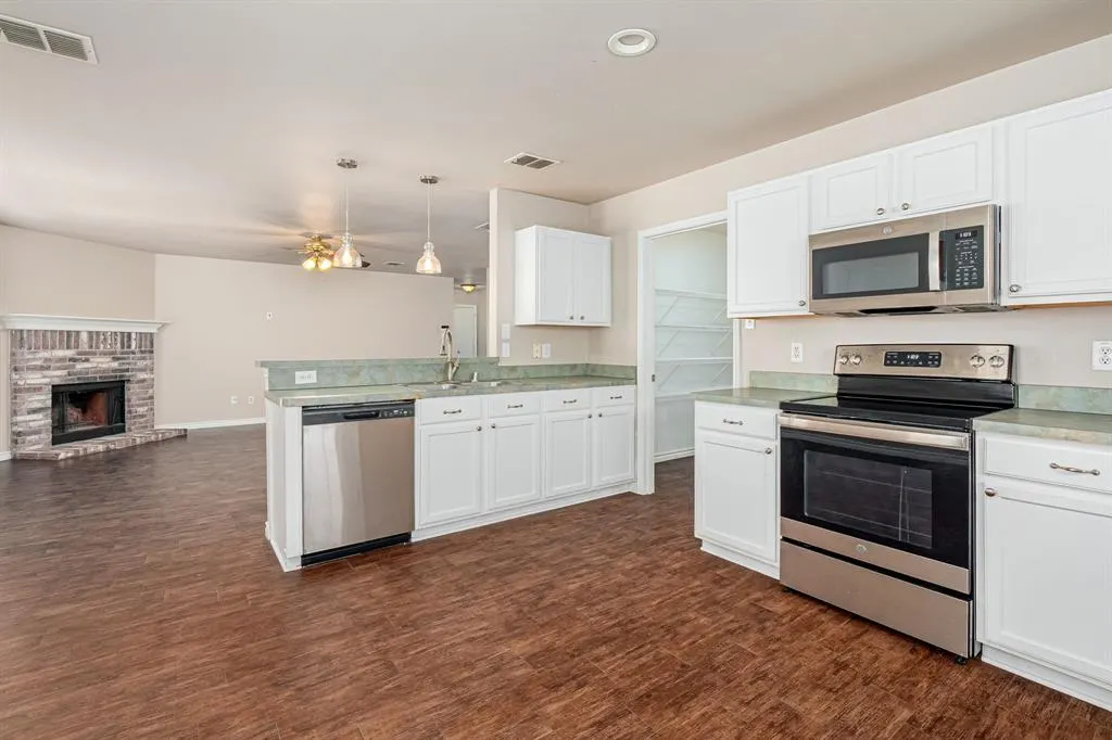 2503 Buckskin Drive