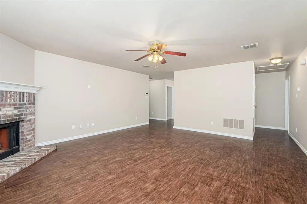 2503 Buckskin Drive