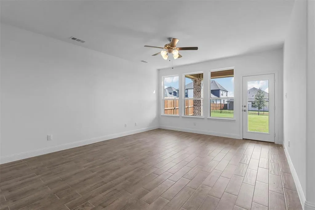 704 Amenduni Lane