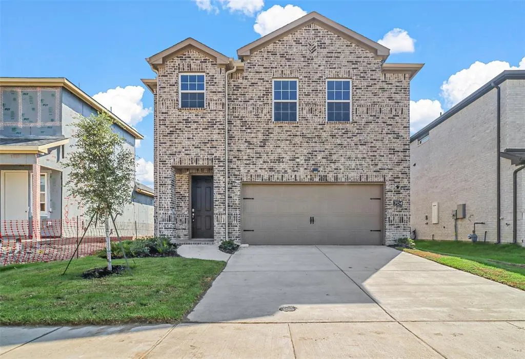 704 Amenduni Lane