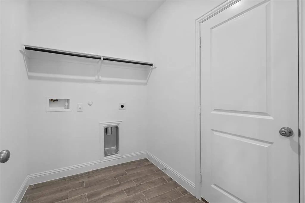 704 Amenduni Lane