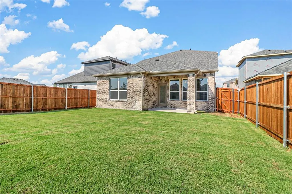 704 Amenduni Lane