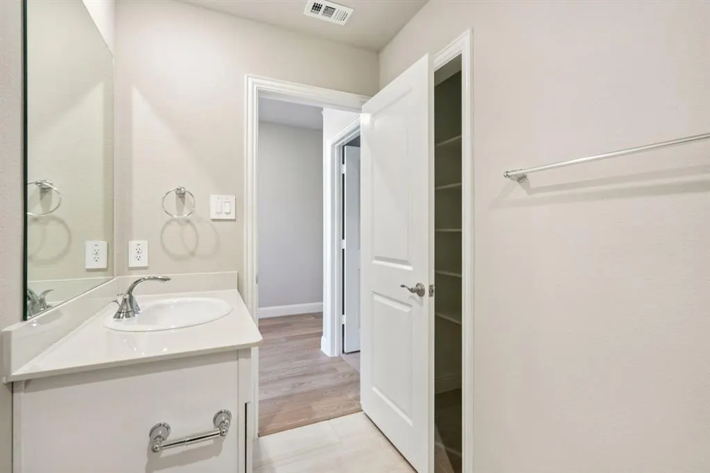 508 Midnight Oak Drive