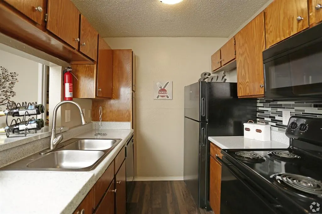 11050 Woodmeadow Parkway, #622