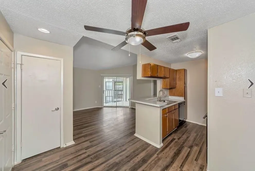 11050 Woodmeadow Parkway, #622