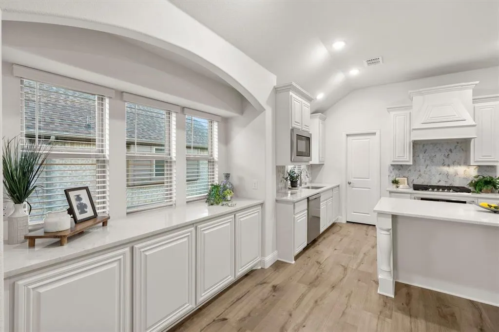 613 Sedona Street