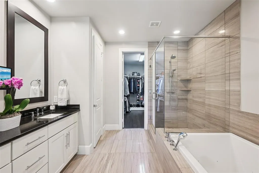 2815 Lynlock Court