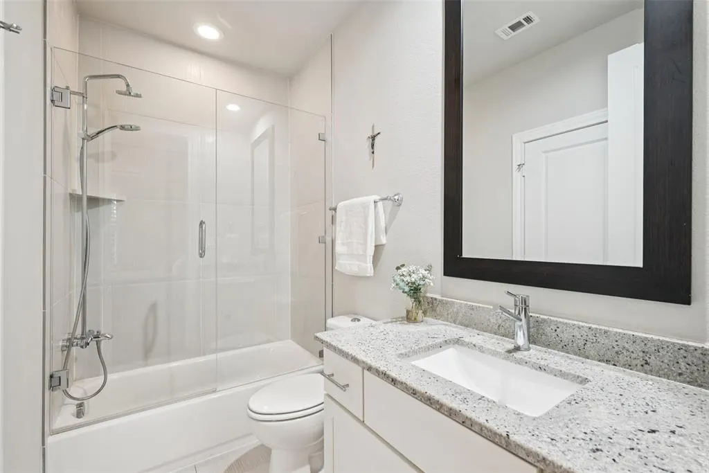 2815 Lynlock Court