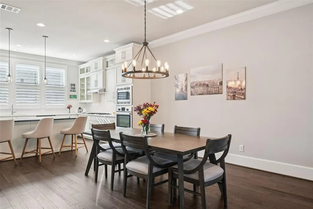 2815 Lynlock Court