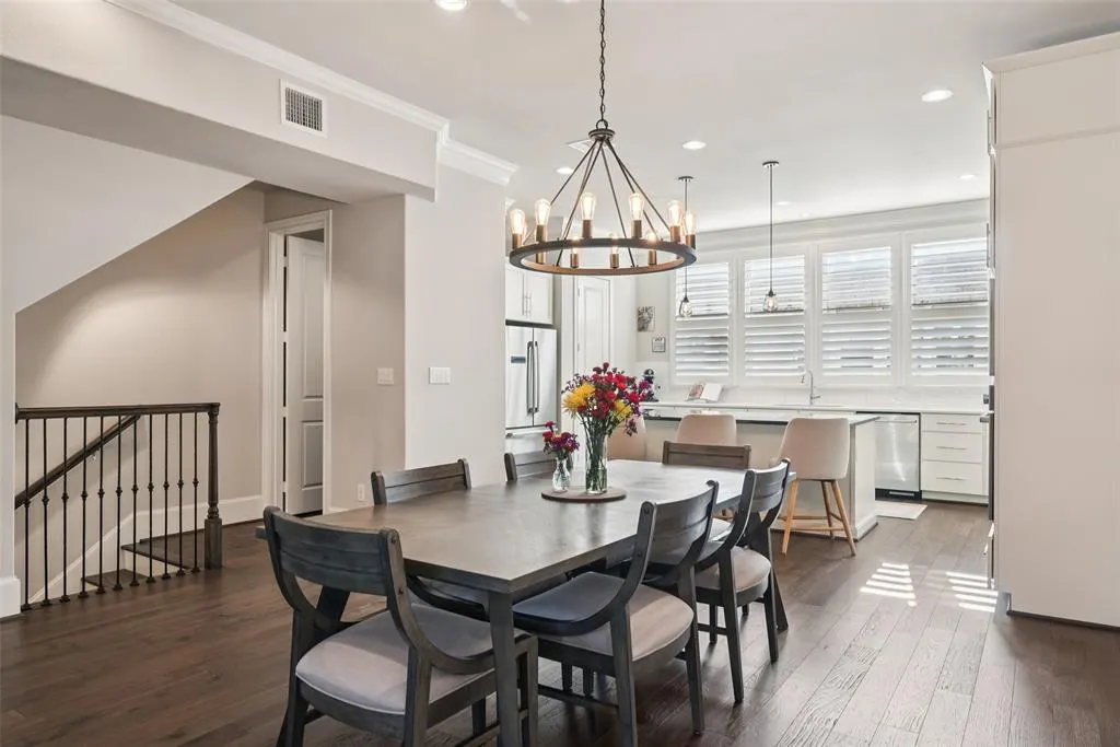 2815 Lynlock Court