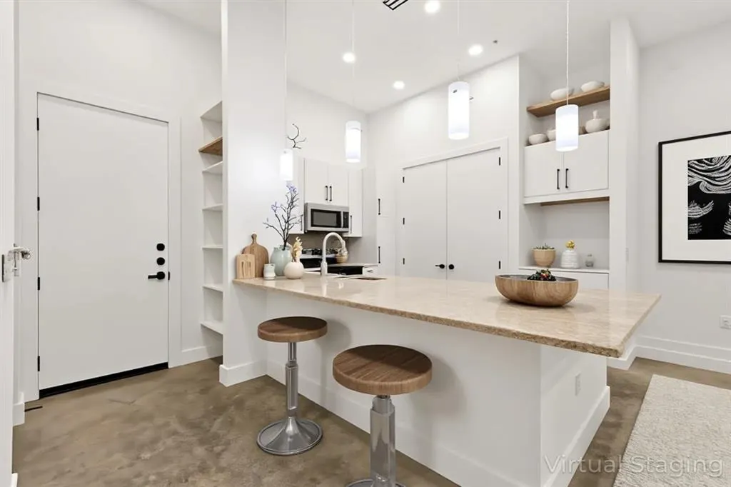 2950 Mckinney Avenue, #104