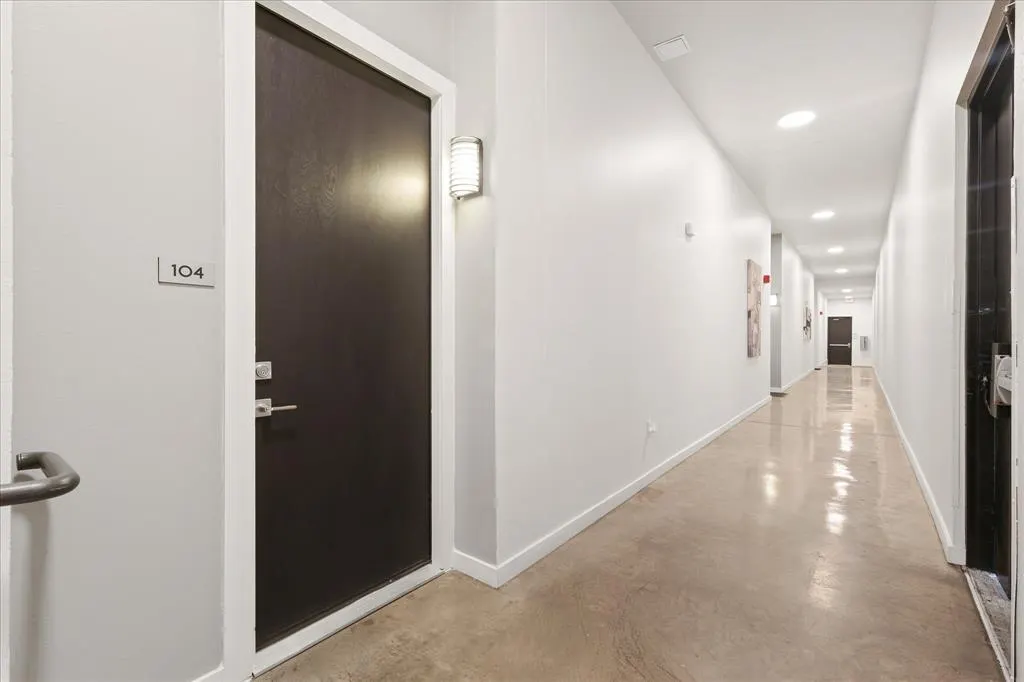 2950 Mckinney Avenue, #104